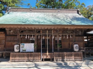 蚕養国神社、拝殿