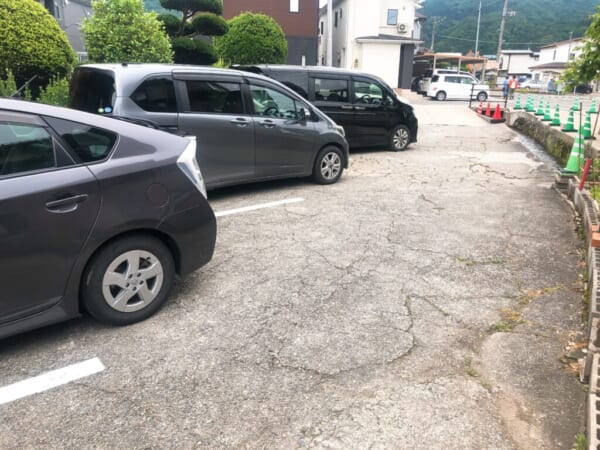 あたごや 駐車場