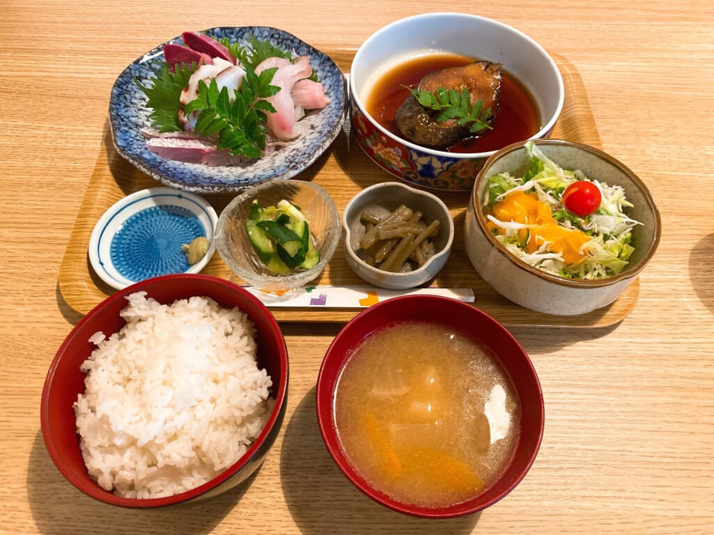 食彩 源ちゃん 銀たら刺身定食