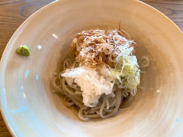 蕎麦カフェ ファットリア こもと 冷たいおろしのぶっかけ蕎麦