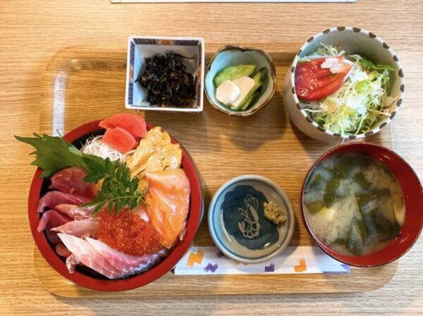 食彩 源ちゃん、海鮮丼