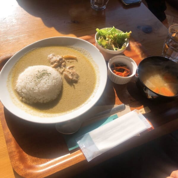 食堂酒場 グリーン テーブル グリーンカレー