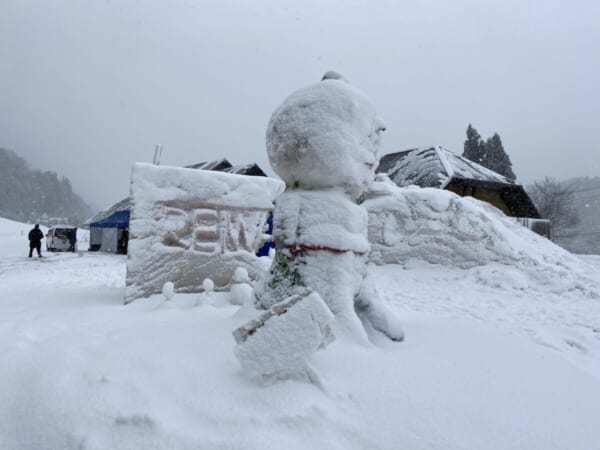 昭和村 雪まつり 会場の雪像