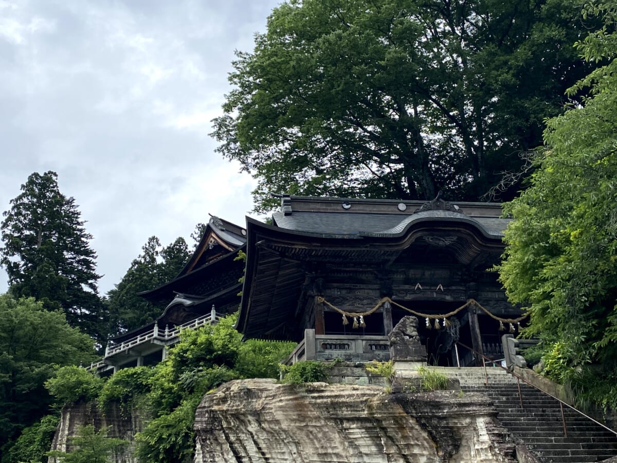 福満虚空蔵尊圓蔵寺 仁王門と本殿