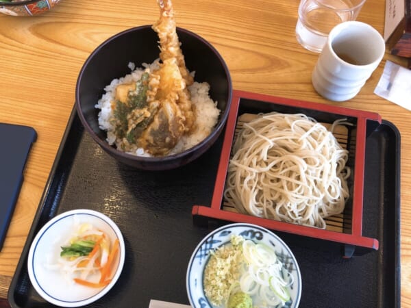 富じ亭(ふじてい) そばと天丼