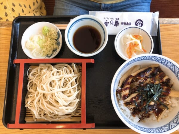 富じ亭(ふじてい) そばとあぶり穴子丼