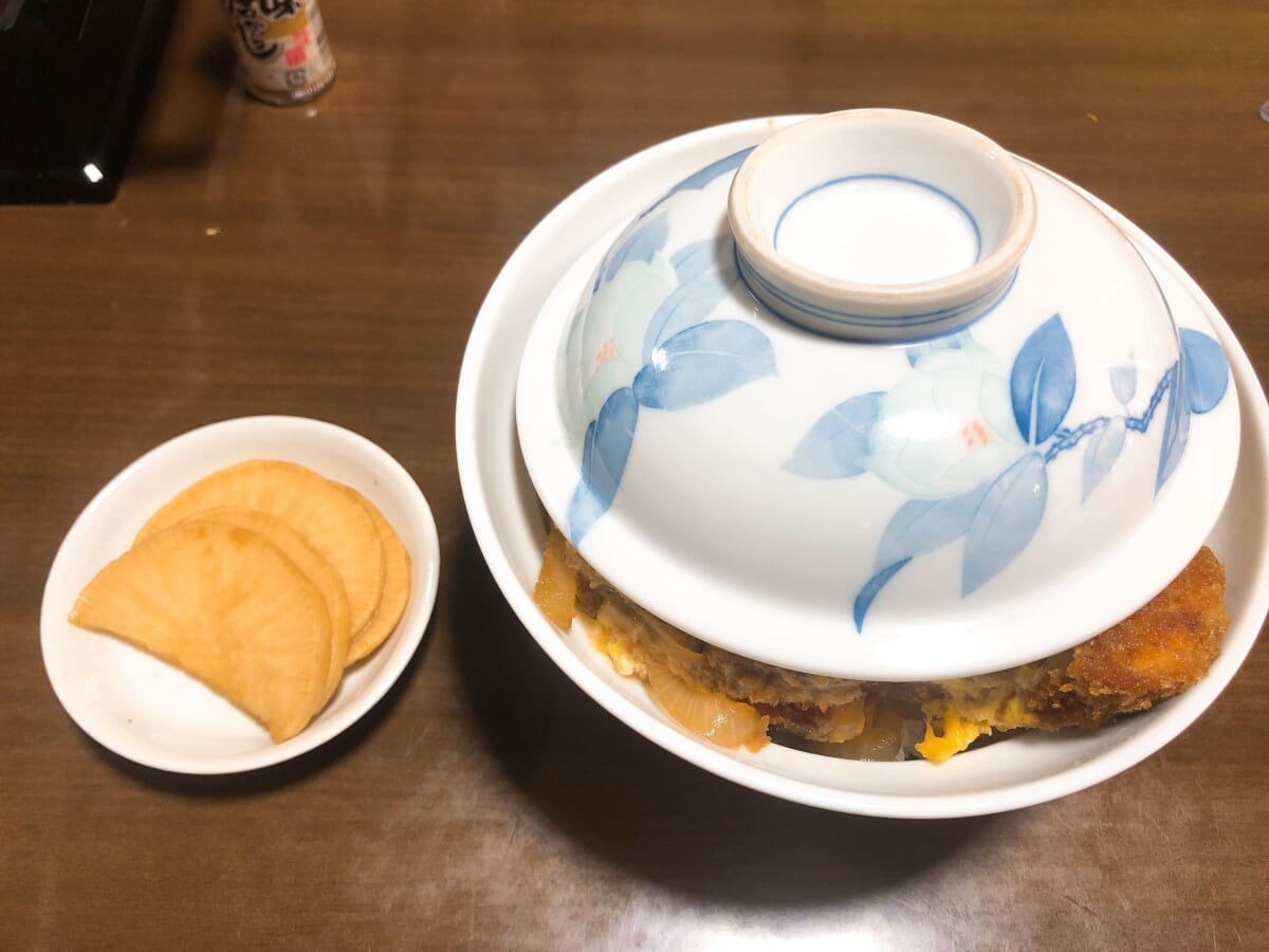 いとう食堂 煮込みカツ丼