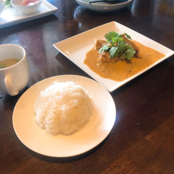 ハジャイ(Hajai) 揚魚のレッドカレー単品