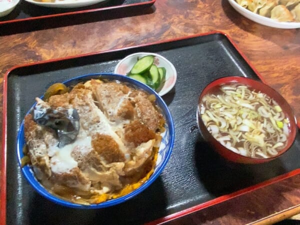 中華飯店 利喜(としき) 煮込みカツ丼