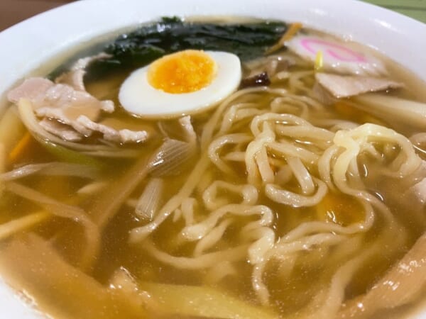 吉田食堂 五目ラーメン、麺