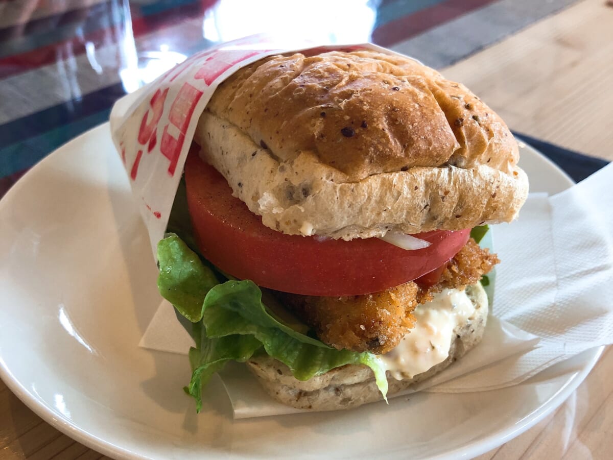 駅 cafe しもごう、ますバーガー