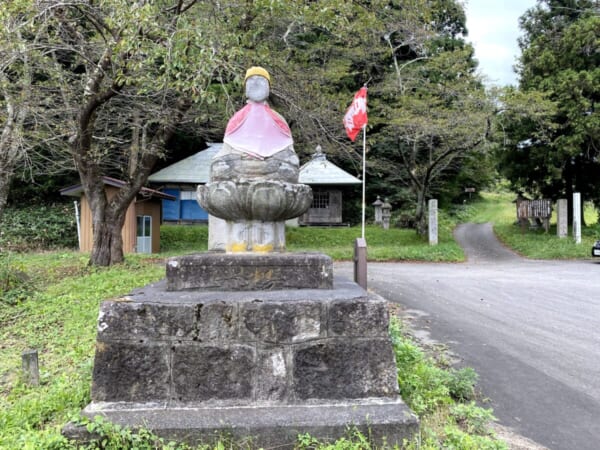 左下り観音、入口のお地蔵様