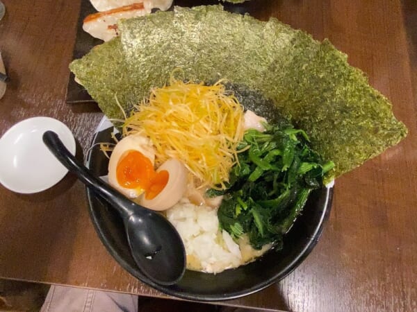 とんこつラーメン こうみ家 全のせ