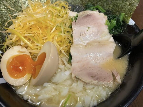 とんこつラーメン こうみ家 全のせ、チャーシューざくざく