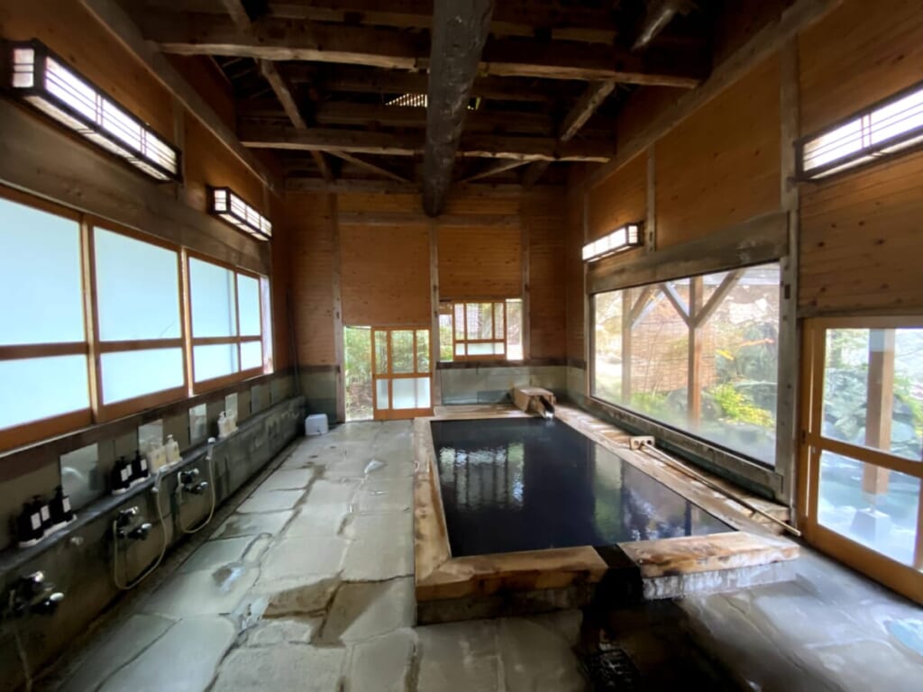 【旅館 中の湯】檜・露天風呂が凝り凝りの造り温泉 会津暮らし 【旅館 中の湯】檜・露天風呂が凝り凝りの造り温泉 会津暮らし