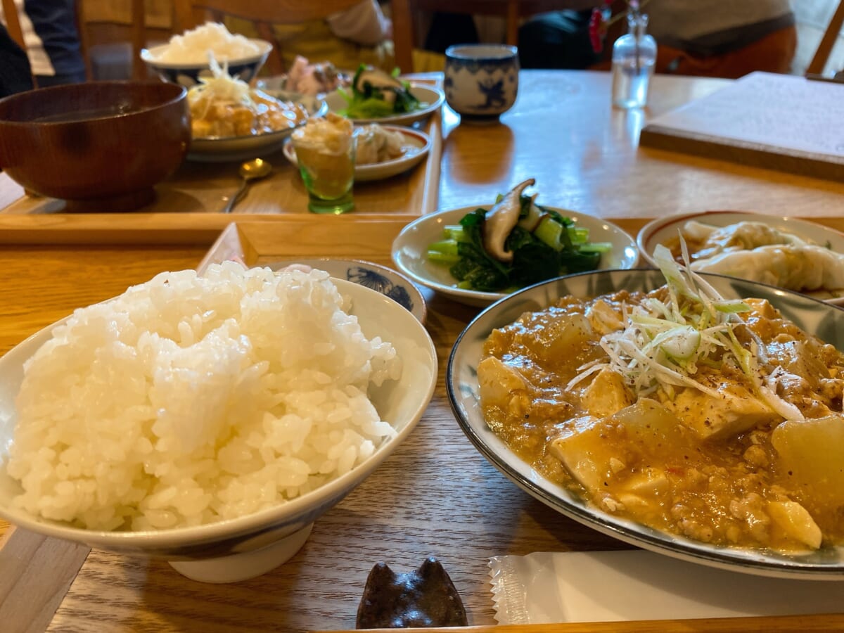 ベーベ食堂 本日のご飯セット