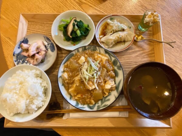 ベーベ食堂 本日のご飯セット