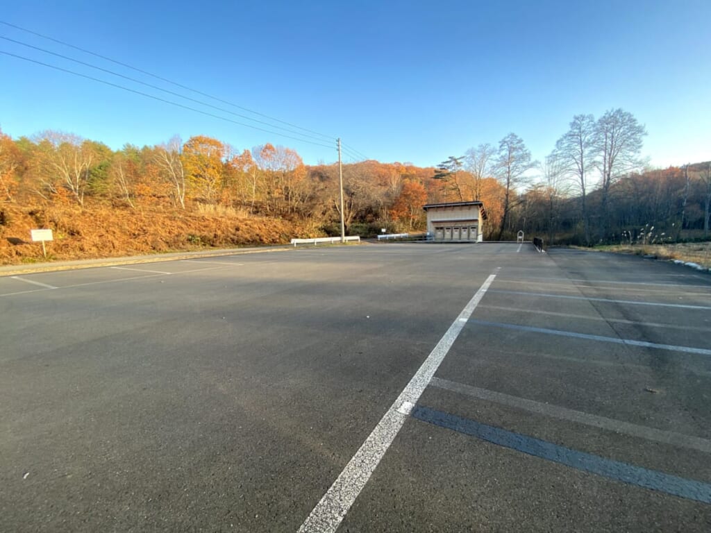 矢ノ原湿原 駐車場