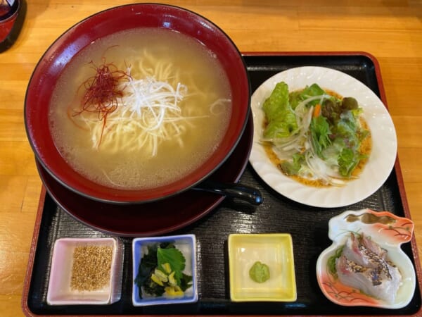 芳登里　鯛ラーメン