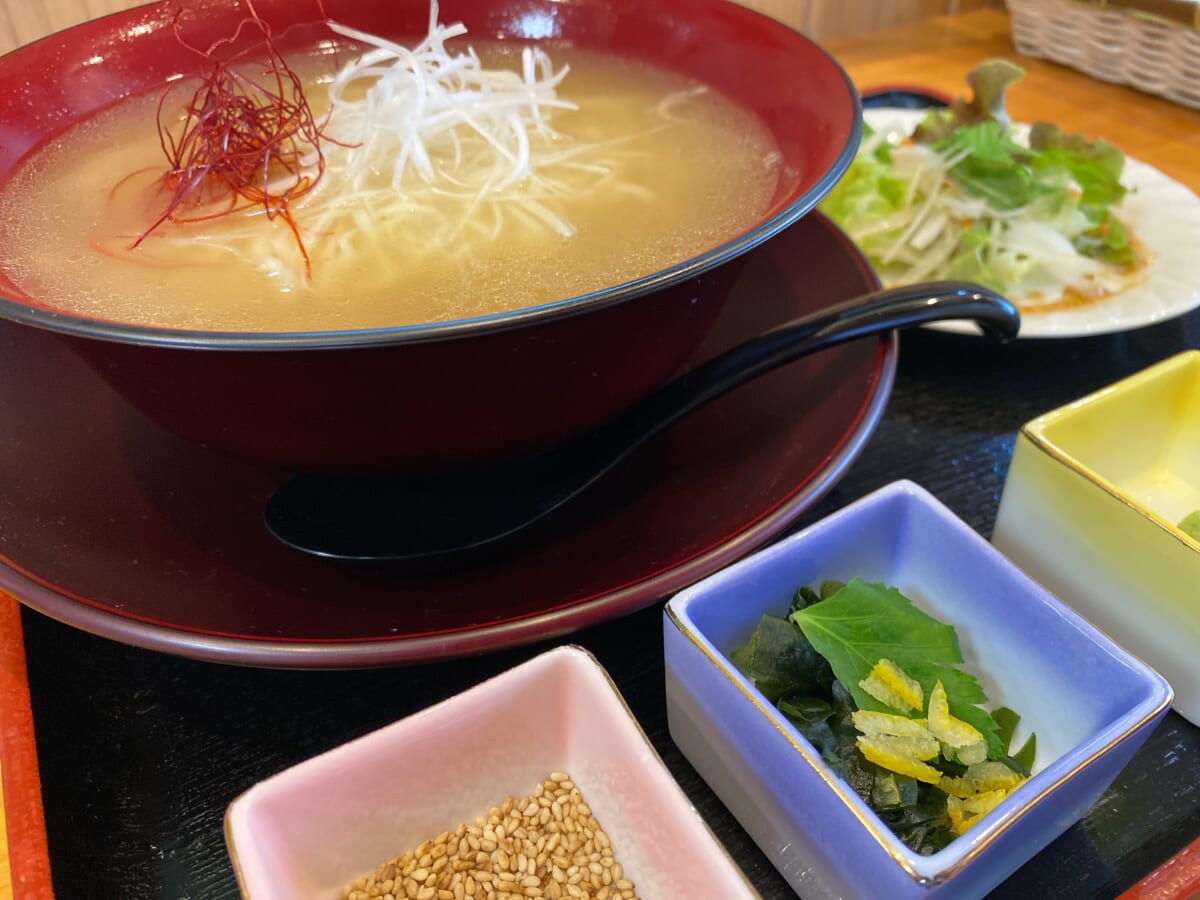 芳登里 鯛ラーメン