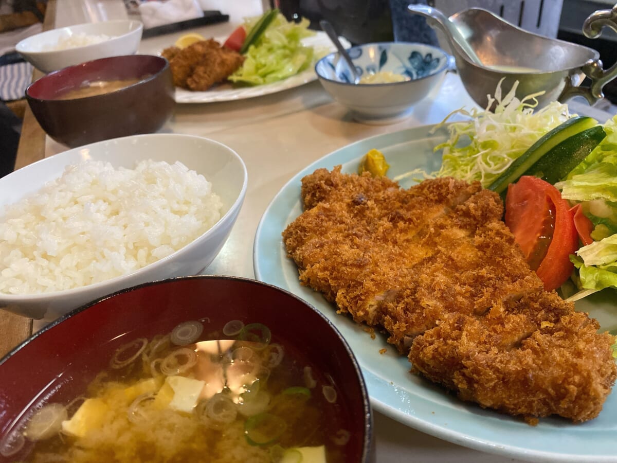 肉料理の左雨(さっさ)