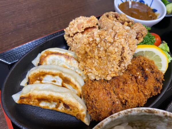 餃子の京香 餃子、餃子カツ、唐揚げ