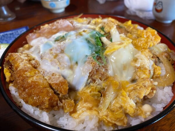 丑若丸 煮込みカツ丼