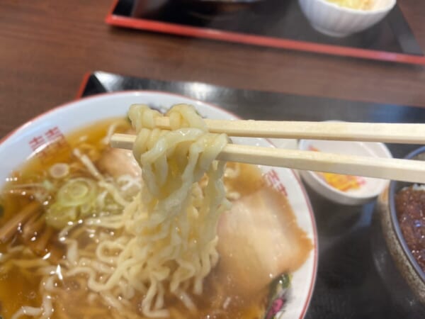 らぁ麺 まえ田 麺アップ