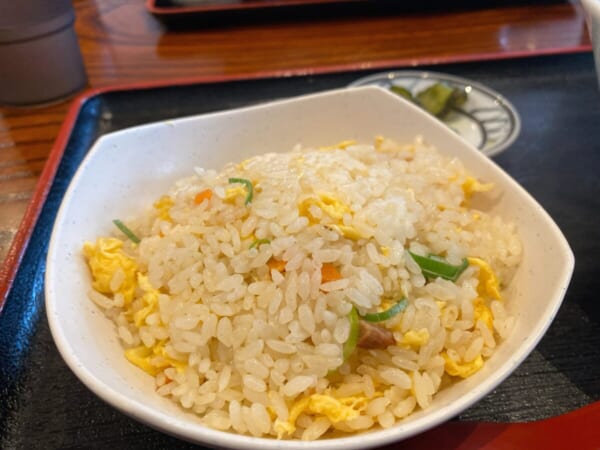 菜華楼(さいかろう) サービスランチの半チャーハンアップ