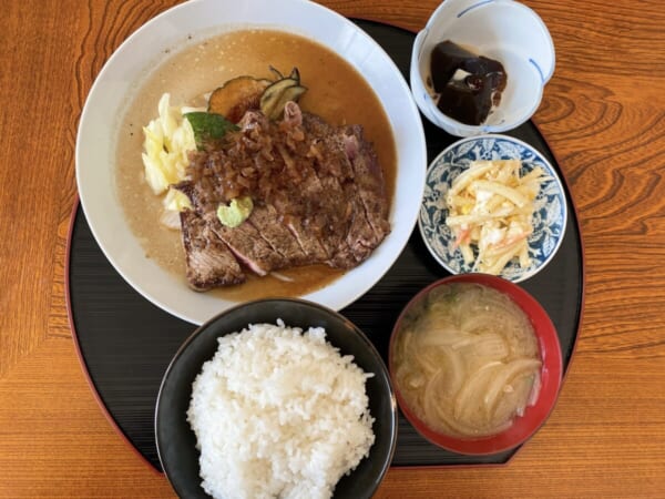 らーめん お食事処 あおやま ステーキ定食