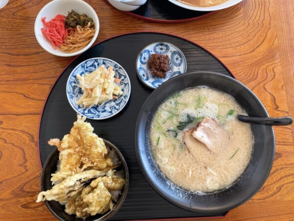 らーめん お食事処 あおやま ラーメン Cセット(ミニ天丼)