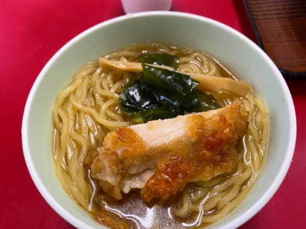 お椀をもらってお裾分けラーメン