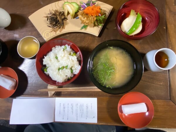 食堂Kontosh 昼食お膳