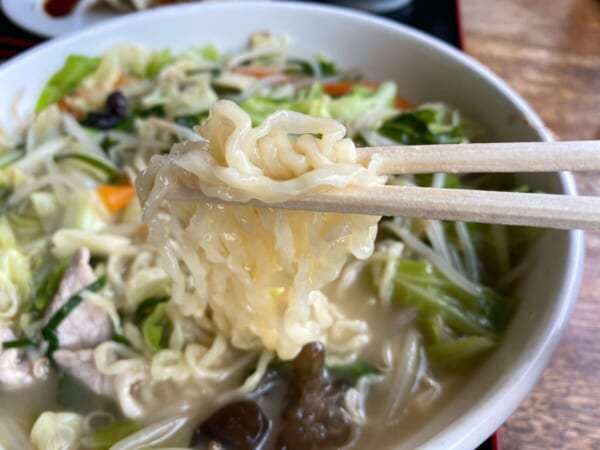 ほていや タンメン 麺アップ