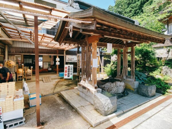 西会津 大山祇神社 遥拝殿手水舎