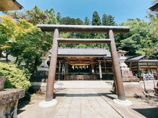 西会津 大山祇神社 鳥居と遥拝殿