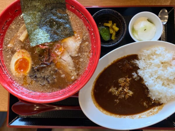 ゆがわ屋 えび味噌背脂ラーメンセット