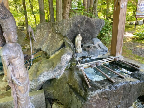 鳥追観音如法寺 手水舎