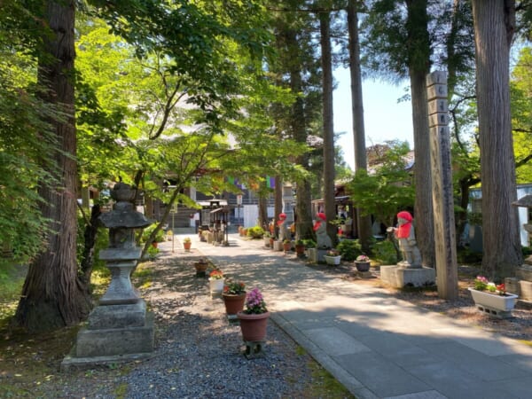 鳥追観音如法寺 参道