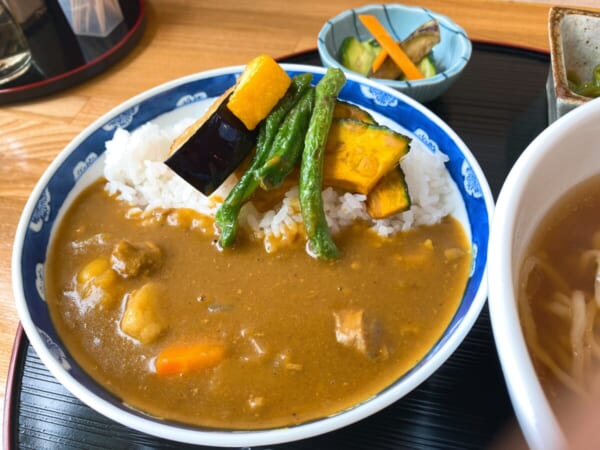 あおやま ランチ 夏野菜カレー