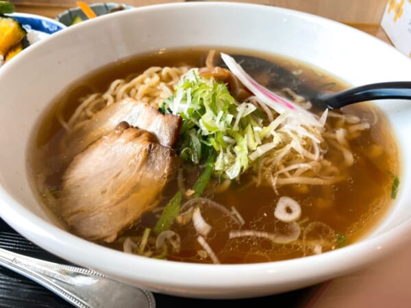 あおやま 醤油ラーメン