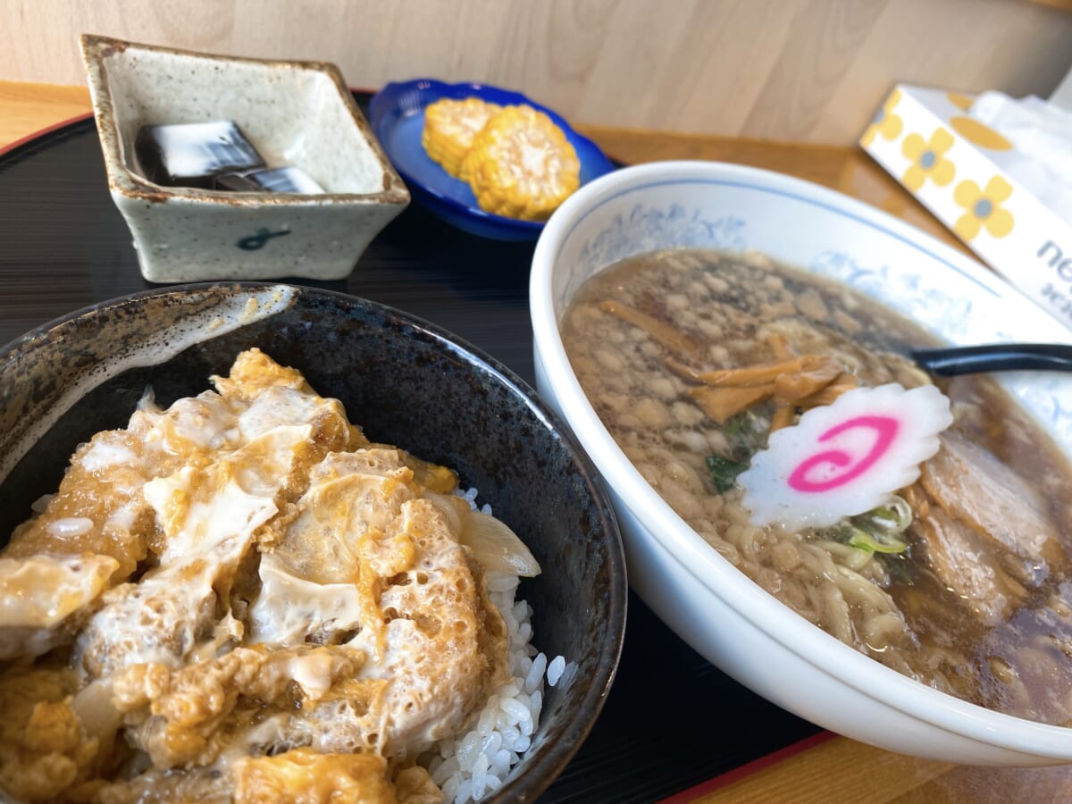 らーめん お食事処 あおやま 会津若松ランチ Rとさかな らーめん お食事処 あおやま 会津若松ランチ Rとさかな