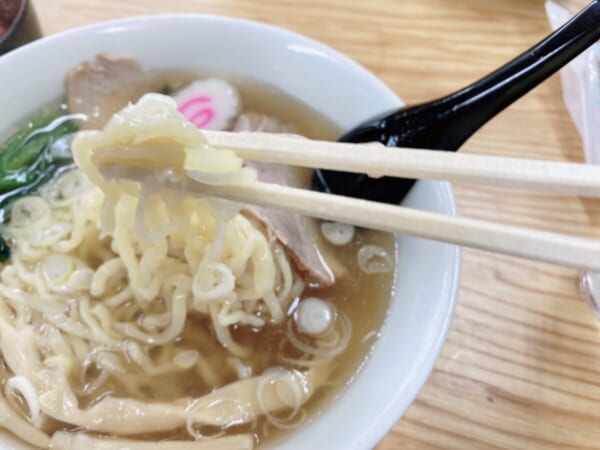 十文字屋 喜多方ラーメン 麺リフトアップ