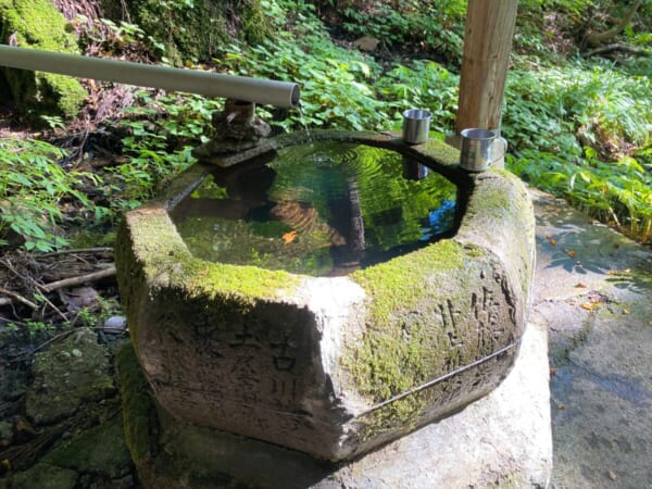 東山温泉 羽黒山湯上神社 手水舎