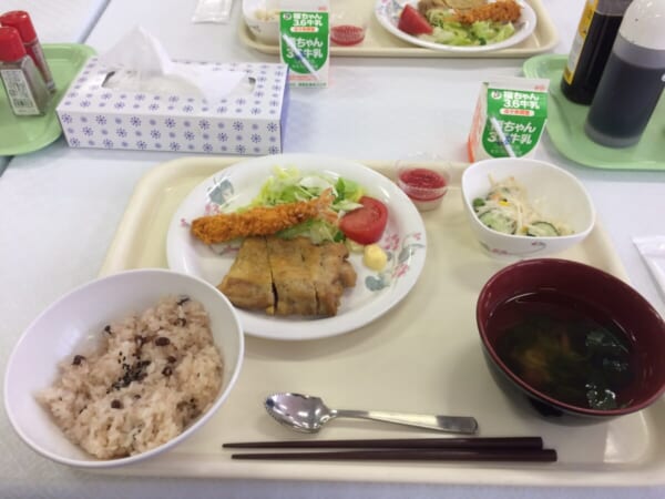 自衛官候補生前期教育終了式 祝賀会食