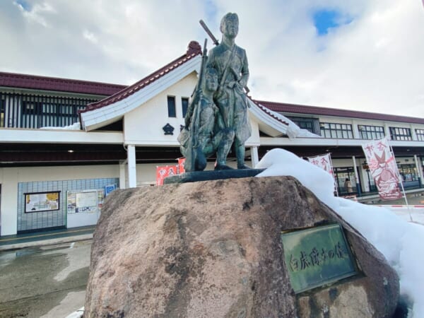 会津若松駅 白虎隊子像