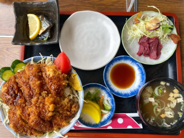 会津くいしん坊セット(ヒレ丼 セット) 