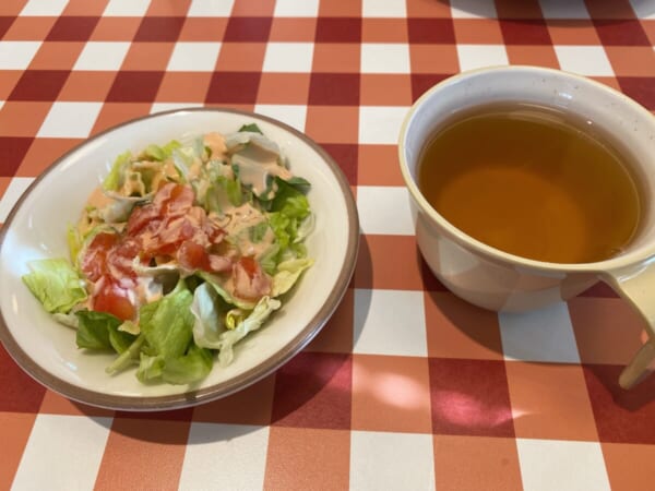 サイゼリア ランチメニュー スープとサラダ