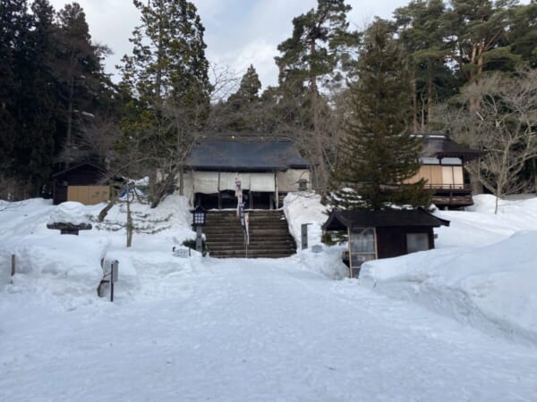 土津神社 雪景色 本殿参道