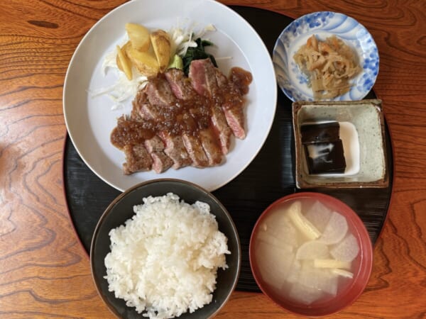 らーめん あおやま ステーキ定食